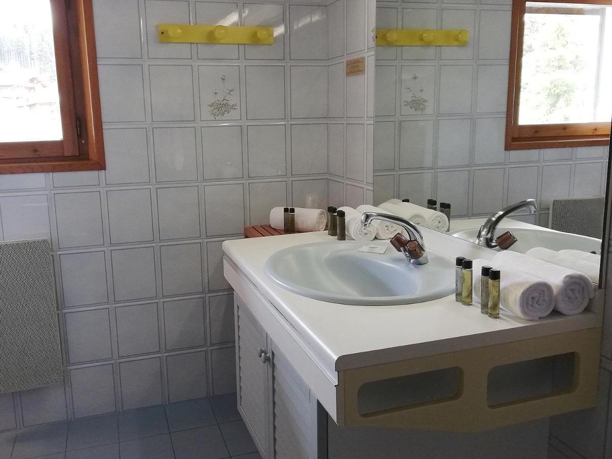 Le Taconet Hotel Le Praz de Lys Ruang foto