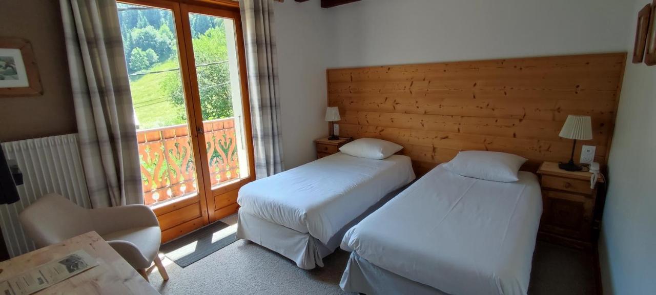 Le Taconet Hotel Le Praz de Lys Ruang foto